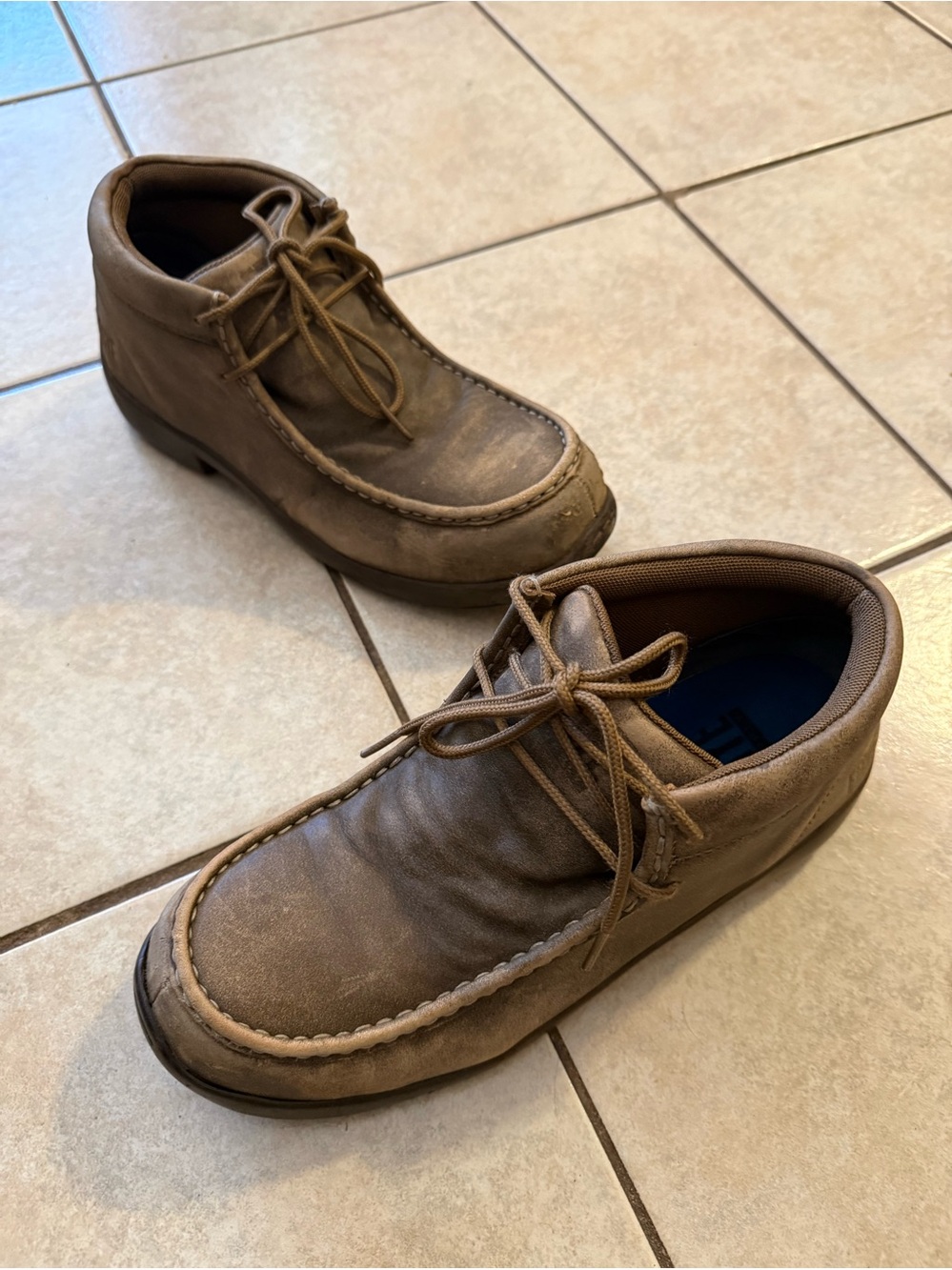 Frye Supply  FR40703 Men's Tan Utility Moccasin Work Boots Size 8 US.